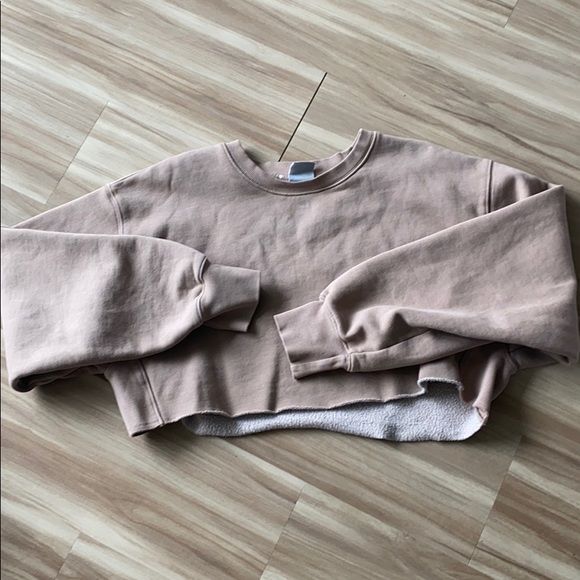 Aritzia Tops - TNA cropped sweatshirt